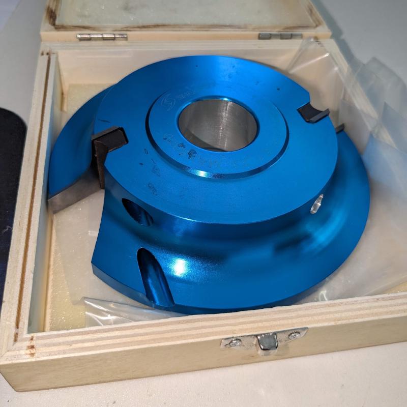 Cutter in Box